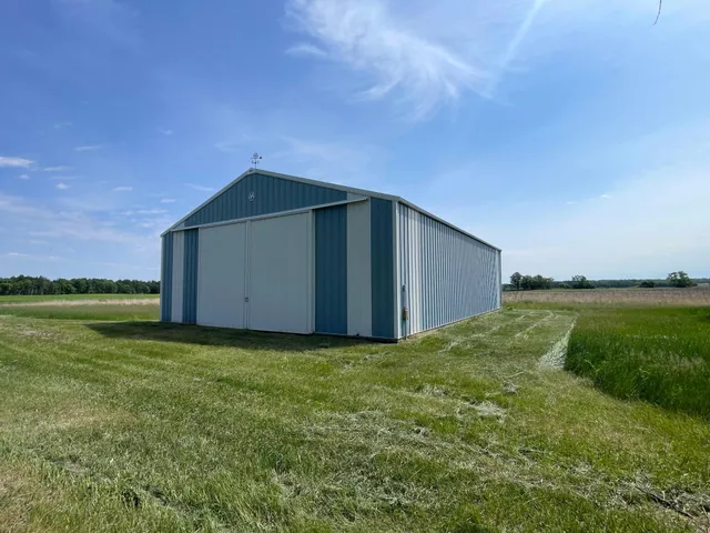 $425,000 | 39309 350th Street Southeast, Fosston, MN 56542