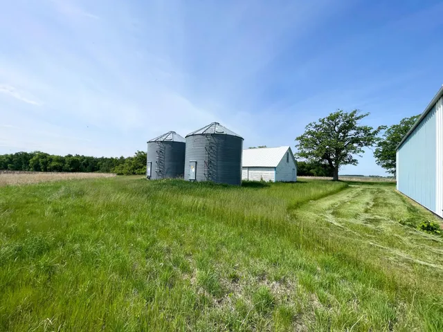 $425,000 | 39309 350th Street Southeast, Fosston, MN 56542