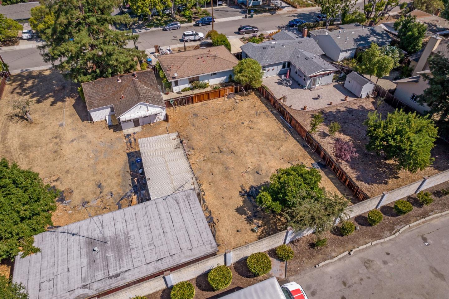 83 Centre Street Mountain View, CA 94041 - Photo 13 of 32