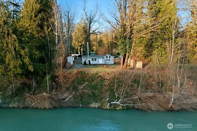 $390,000 | 41722 South Shore Drive, Concrete, WA 98237