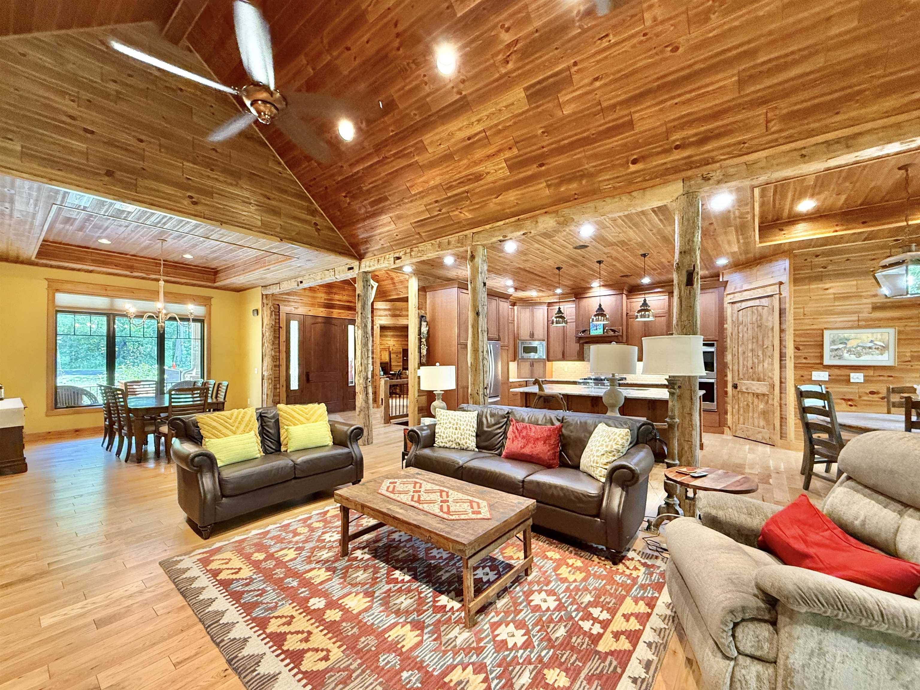 7636 South Butterfly Road Beloit, WI 53511 - Photo 5 of 66 Gallery Image 5