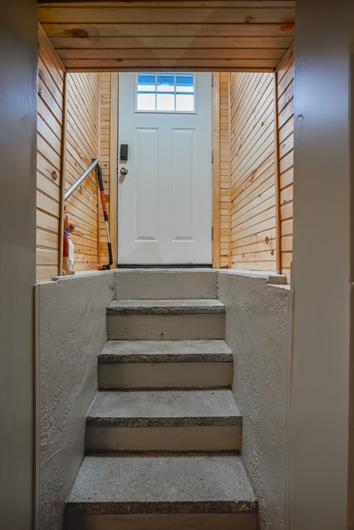 529 Stafford Road Fall River, MA 02721 - Photo 26 of 31