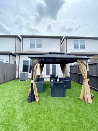 $2,800 | 1711 Freeman Street, Houston, TX 77009
