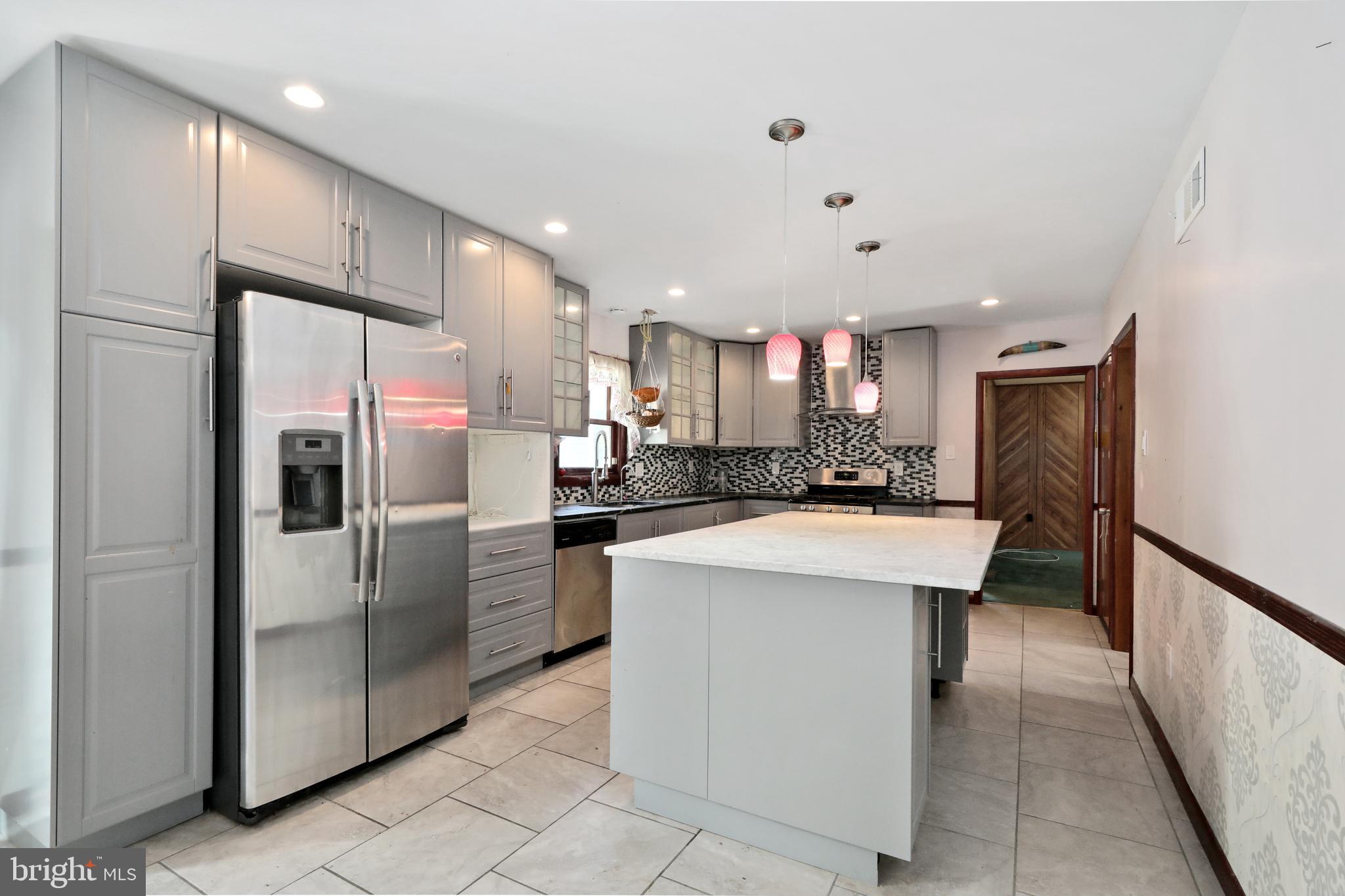 7 Reed Avenue Clementon, NJ 08021 - Photo 3 of 27