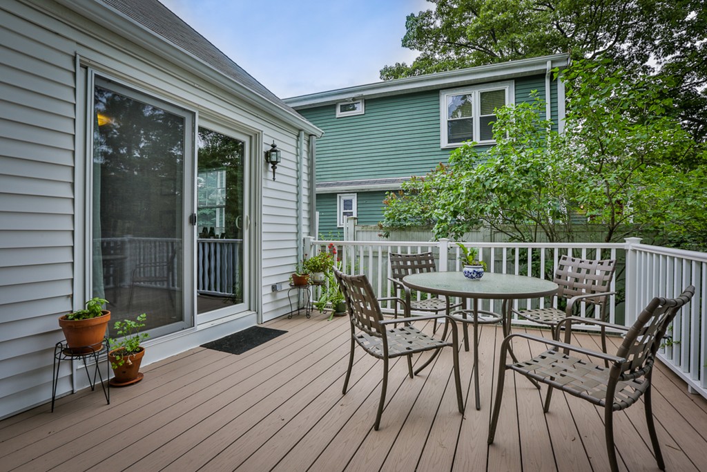1324 Trapelo Road Waltham, MA 02451 - Photo 8 of 30