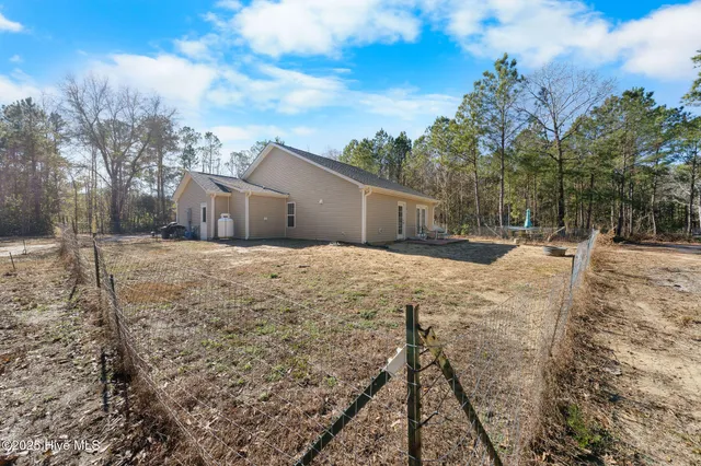 $425,000 | 265 Country Club Drive, Wallace, NC 28466