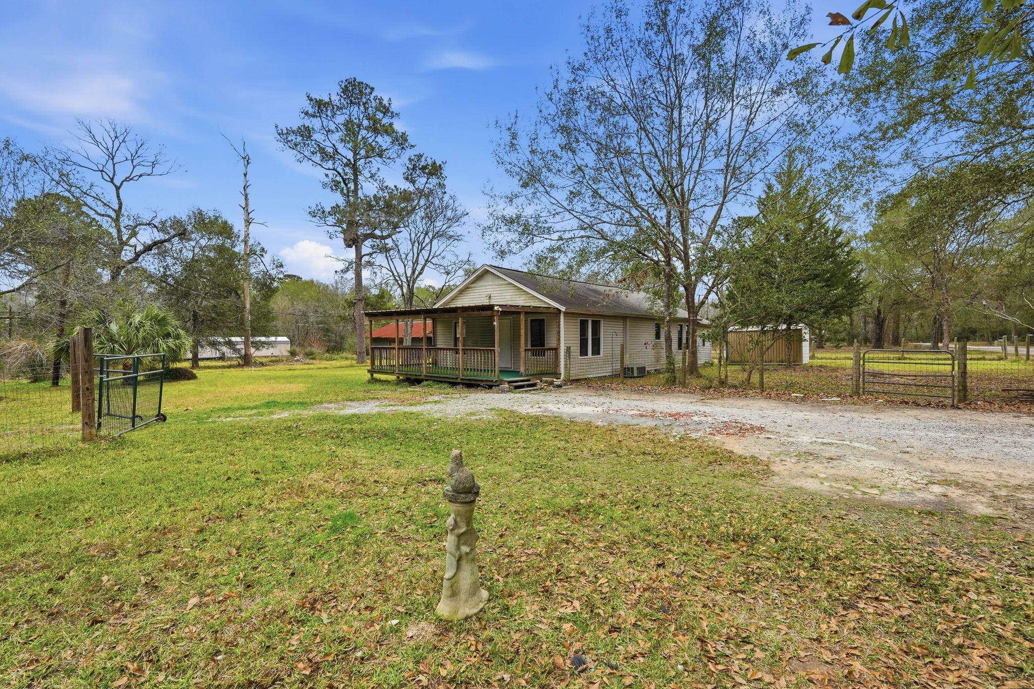 3110 Green Forest Road Conroe, TX 77303 - Photo 3 of 34