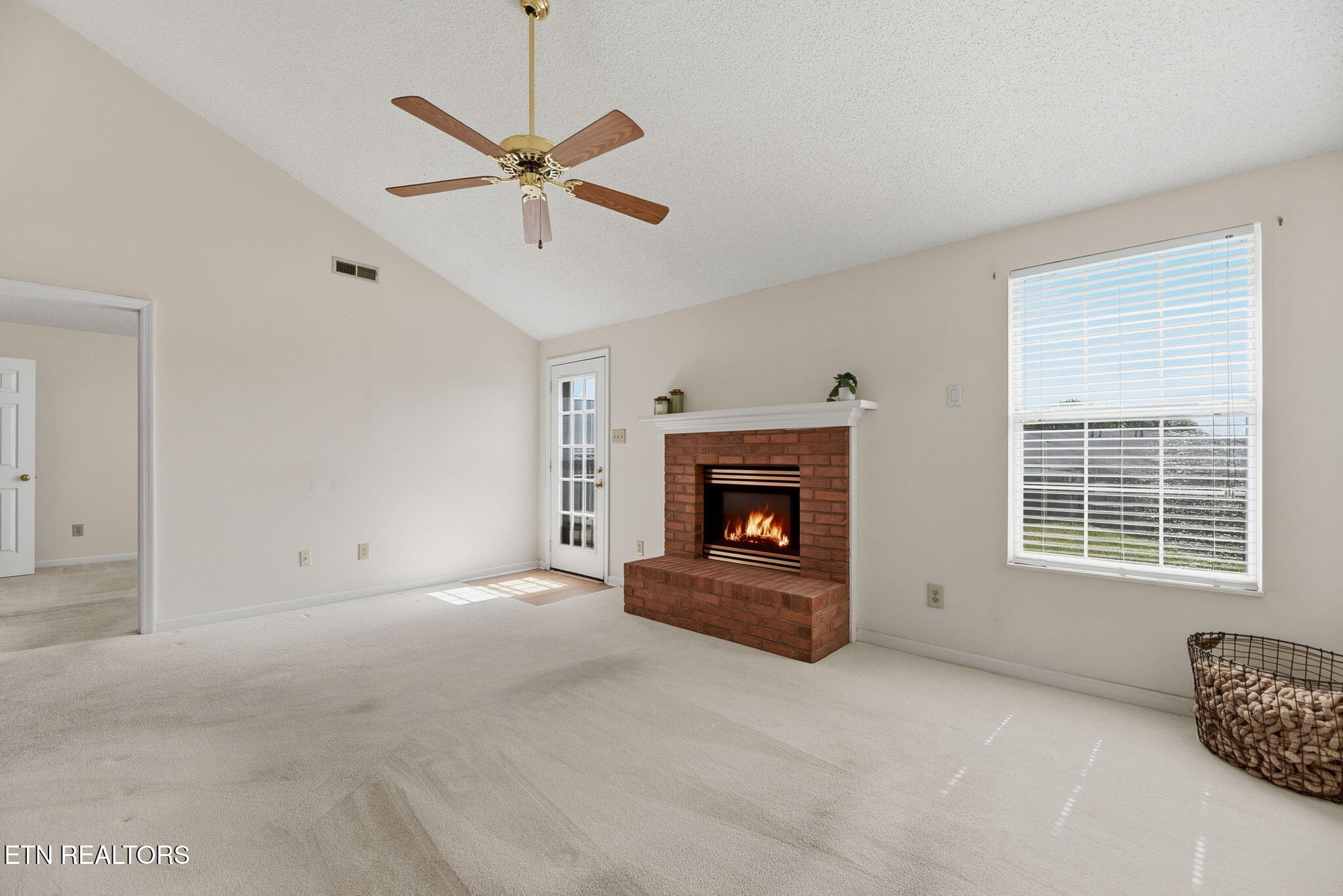 8024 Hansboro Way Powell, TN 37849 - Photo 5 of 21 5-web-or-mls-Hnsb8024 (17)_with_fire