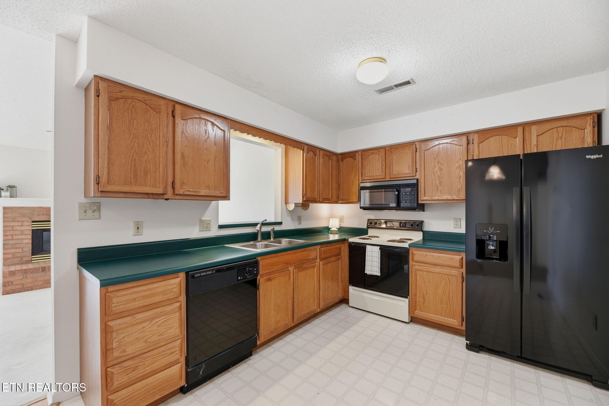 8024 Hansboro Way Powell, TN 37849 - Photo 7 of 21 7-web-or-mls-Hnsb8024 (26)