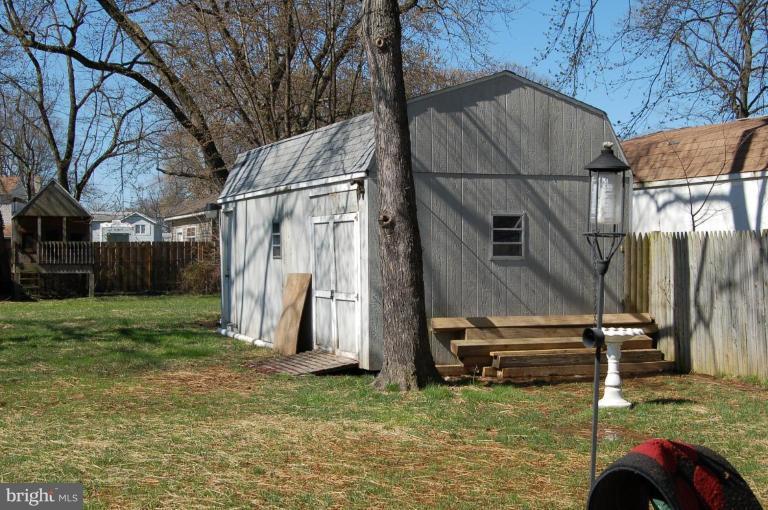 1410 Kent Road Essex, MD 21221 - Photo 3 of 17 Shed