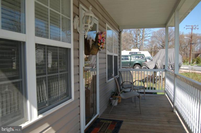 1410 Kent Road Essex, MD 21221 - Photo 7 of 17 Porch