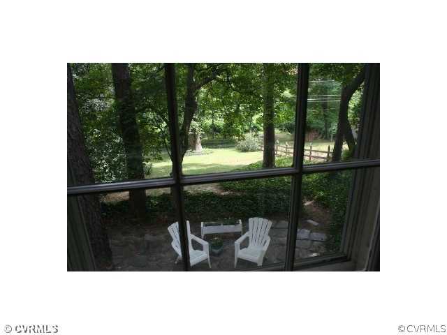 1031 Ridge Top Road Richmond, VA 23229 - Photo 12 of 12 Yard/Garden
