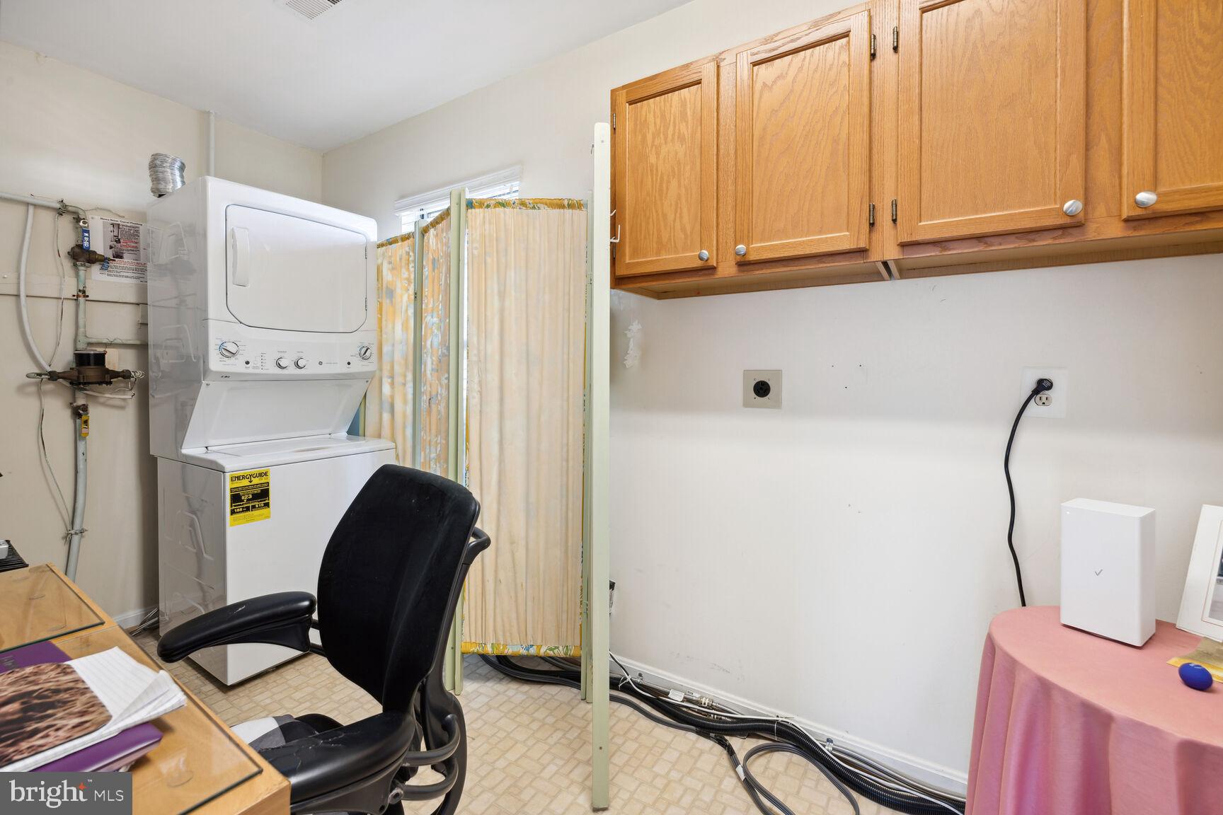 9260 Cherry Lane, Unit 34 Laurel, MD 20708 - Photo 13 of 19 Laundry Room Spacious for a small Office space.