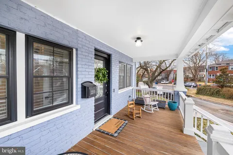 $969,900 | 2205 East Randolph Avenue, Alexandria, VA 22301