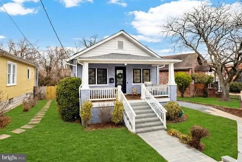 $969,900 | 2205 East Randolph Avenue, Alexandria, VA 22301