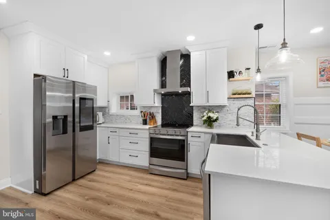 $969,900 | 2205 East Randolph Avenue, Alexandria, VA 22301