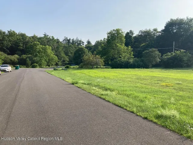 $135,000 | 6 Paupawey Court, Lake Katrine, NY 12449