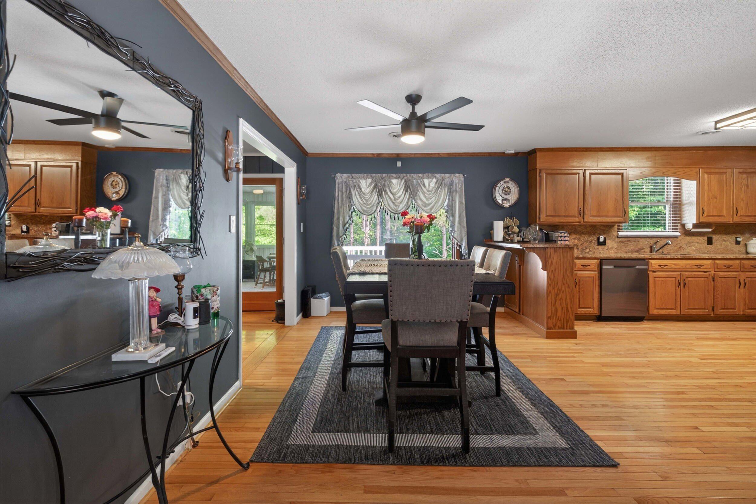 219 Windy Circle McCormick, SC 29835 - Photo 17 of 68 Dining