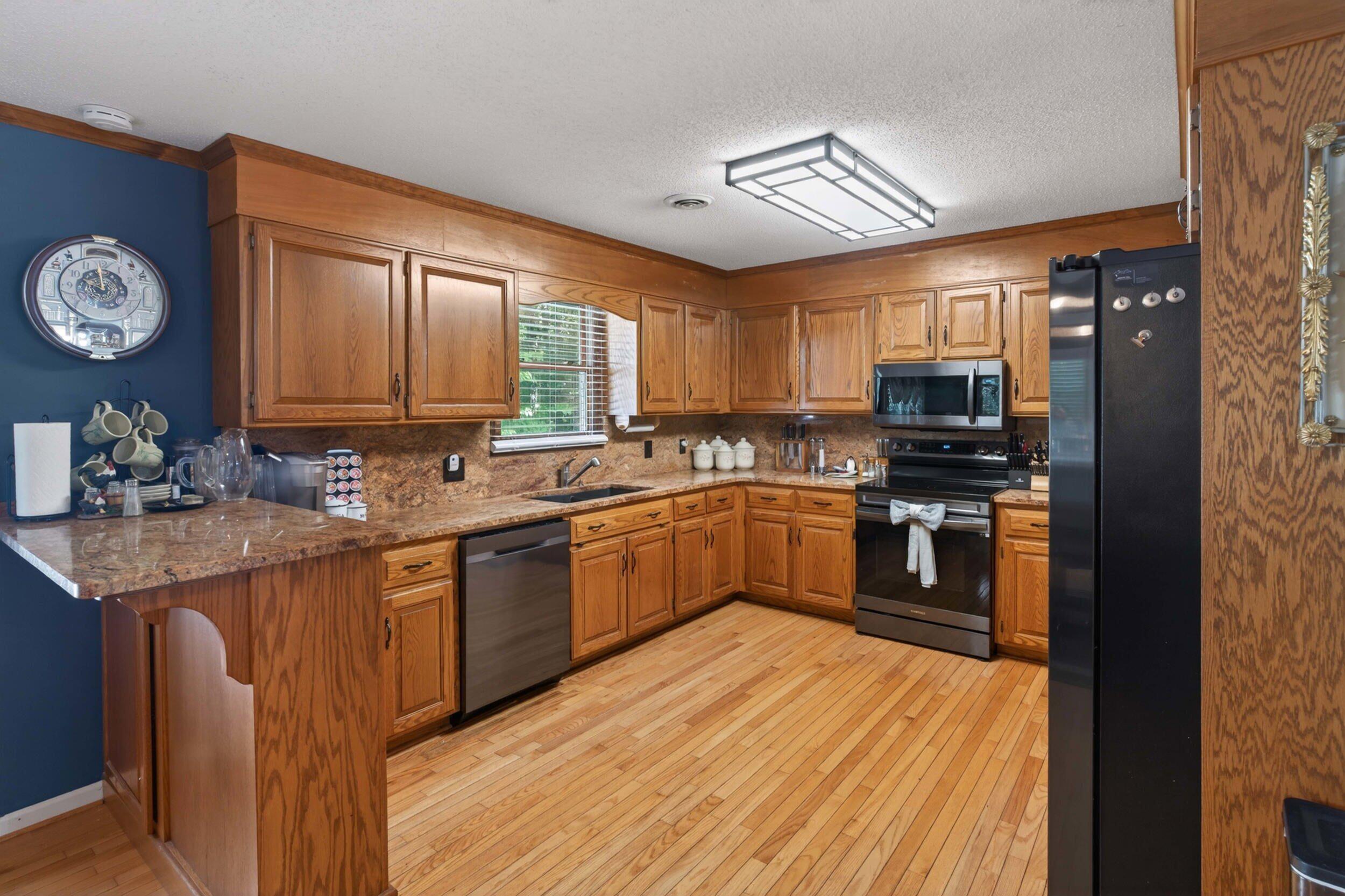 219 Windy Circle McCormick, SC 29835 - Photo 21 of 68 Kitchen