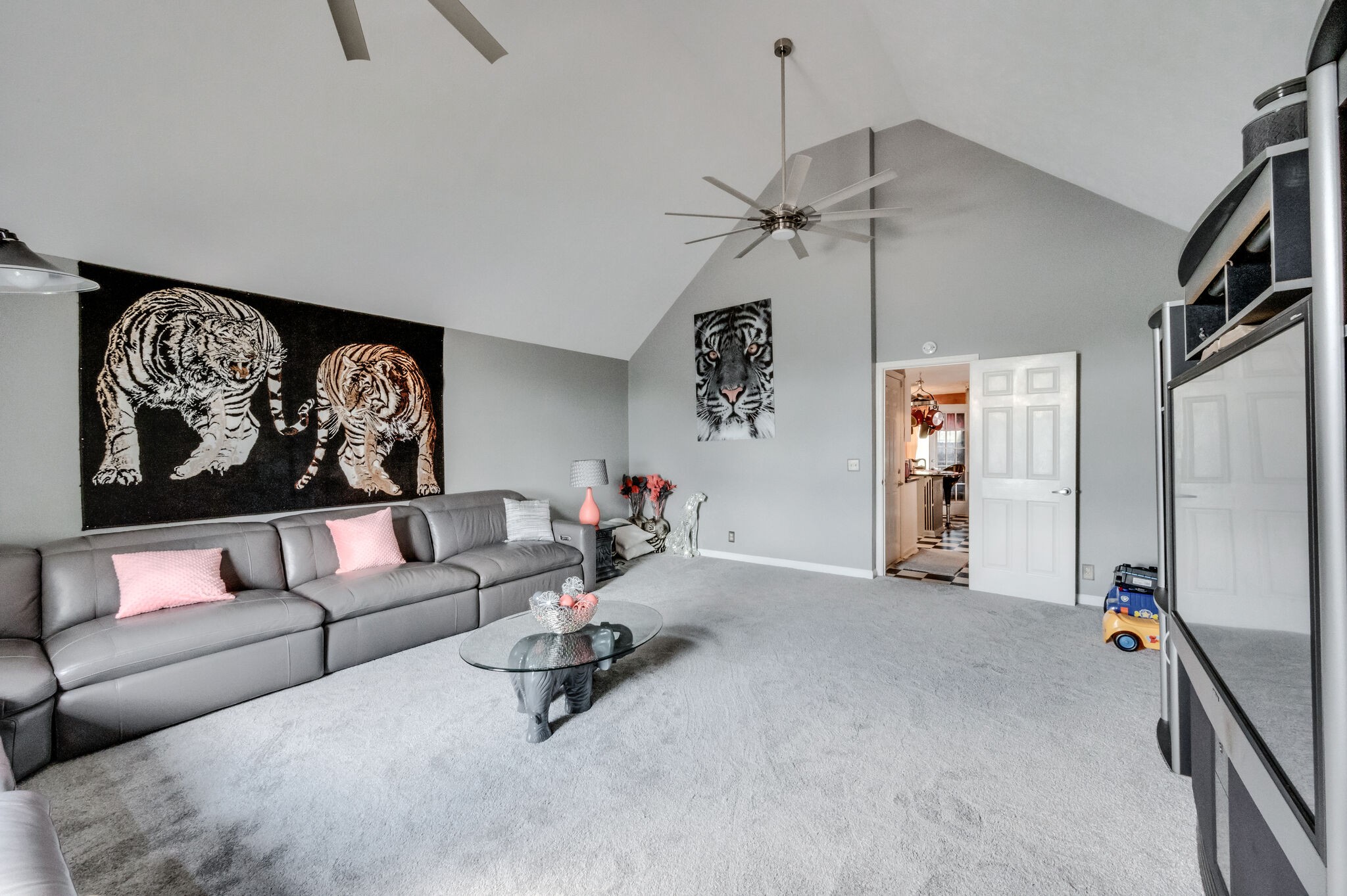 5512 Seesaw Road Nashville, TN 37211 - Photo 22 of 32 Beautiful Bradford Hills vaulted ceilings 3bedroom, 2/1bath home on cul-de-sac street. Convenient to restaurants, retail and shopping near Nolensville and Brentwood. Ready for your design finishes, make this home yours!