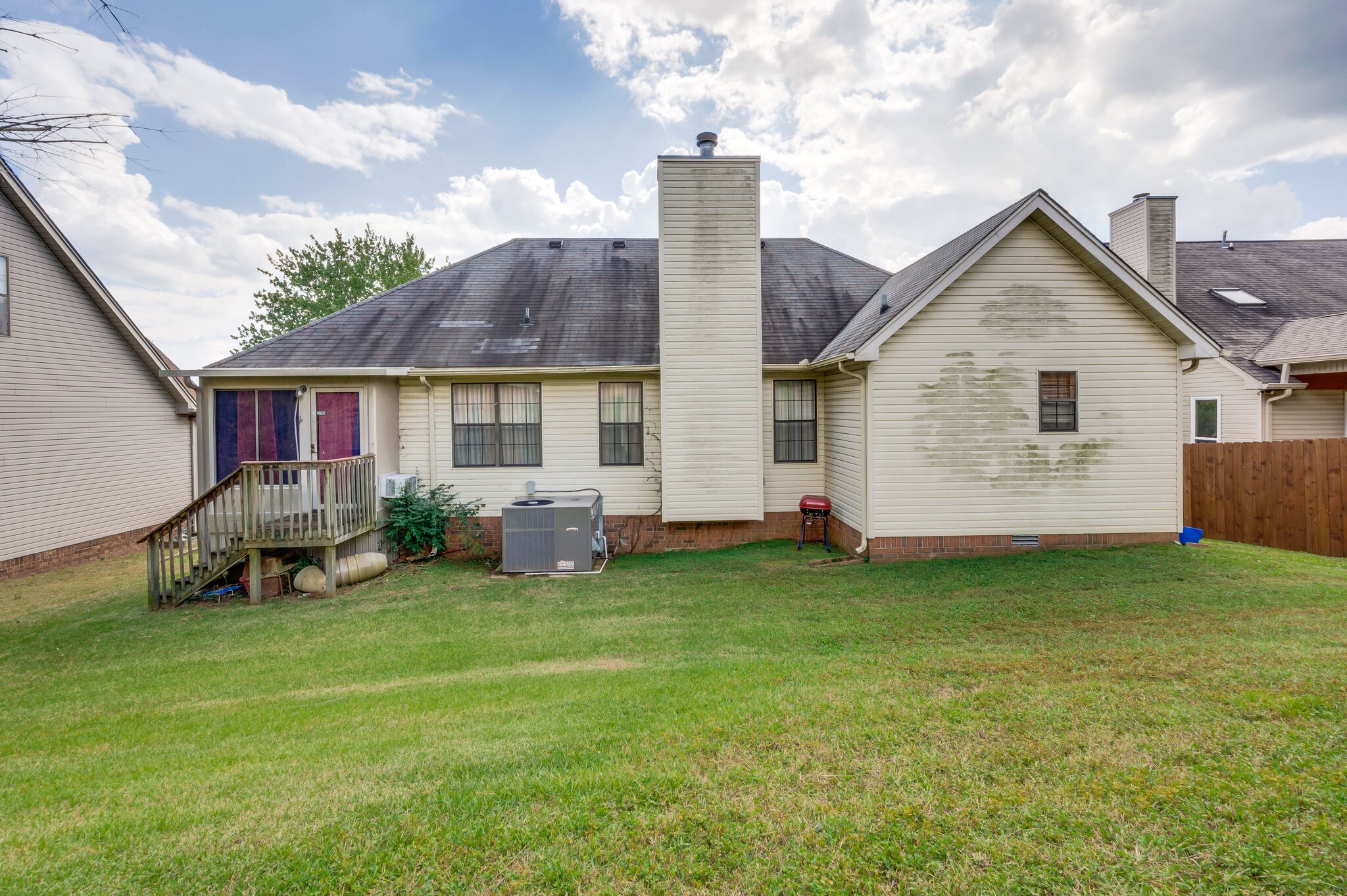 5512 Seesaw Road Nashville, TN 37211 - Photo 31 of 32 Beautiful Bradford Hills vaulted ceilings 3bedroom, 2/1bath home on cul-de-sac street. Convenient to restaurants, retail and shopping near Nolensville and Brentwood. Ready for your design finishes, make this home yours!
