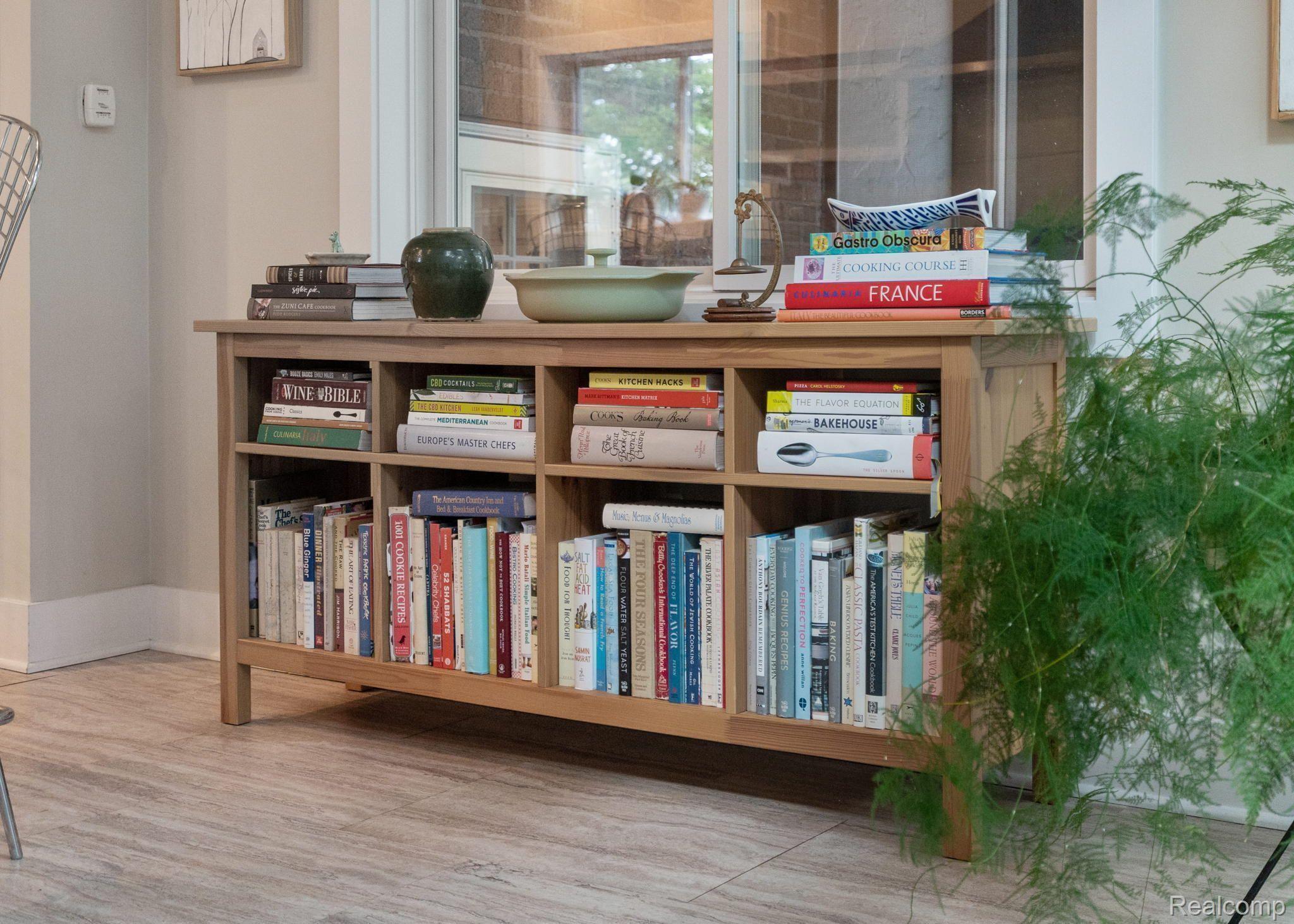 18 Sylvan Avenue Pleasant Ridge, MI 48069 - Photo 20 of 56 Cookbook Shelve