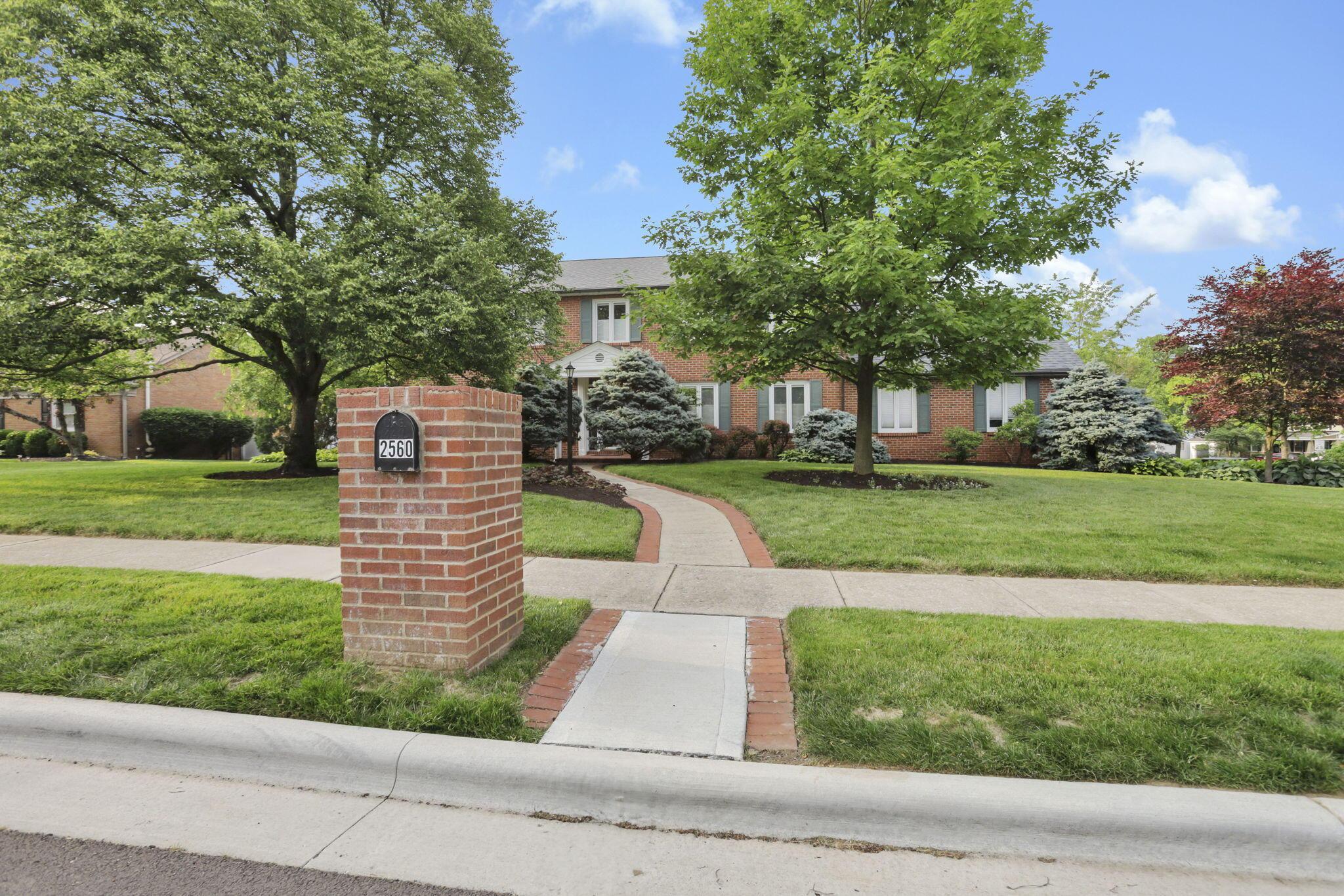 2560 Chartwell Road Columbus, OH 43220 - Photo 10 of 57 2560 Chartwell