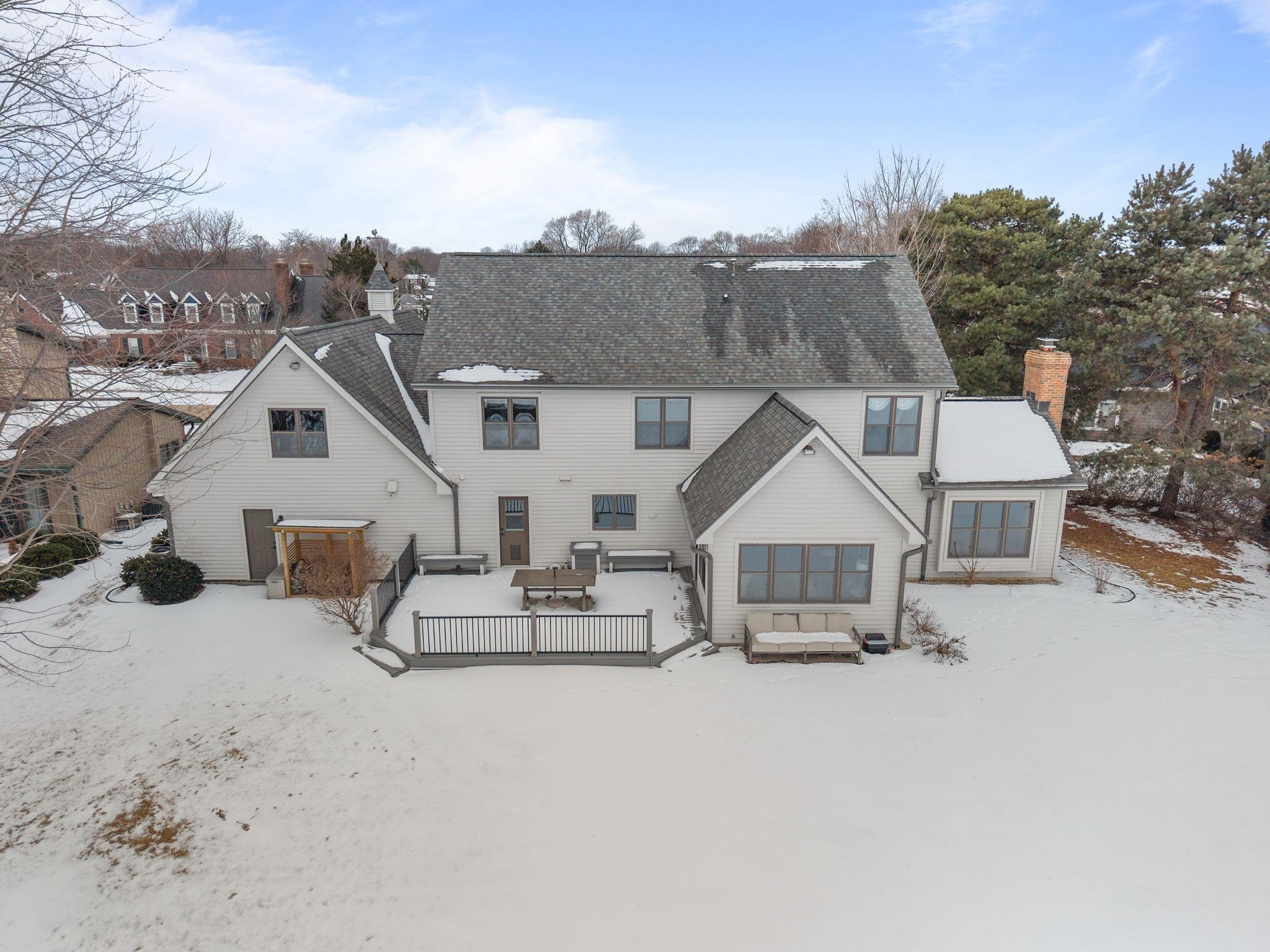 1960 Cliffview Court Oshkosh, WI 54901 - Photo 3 of 62