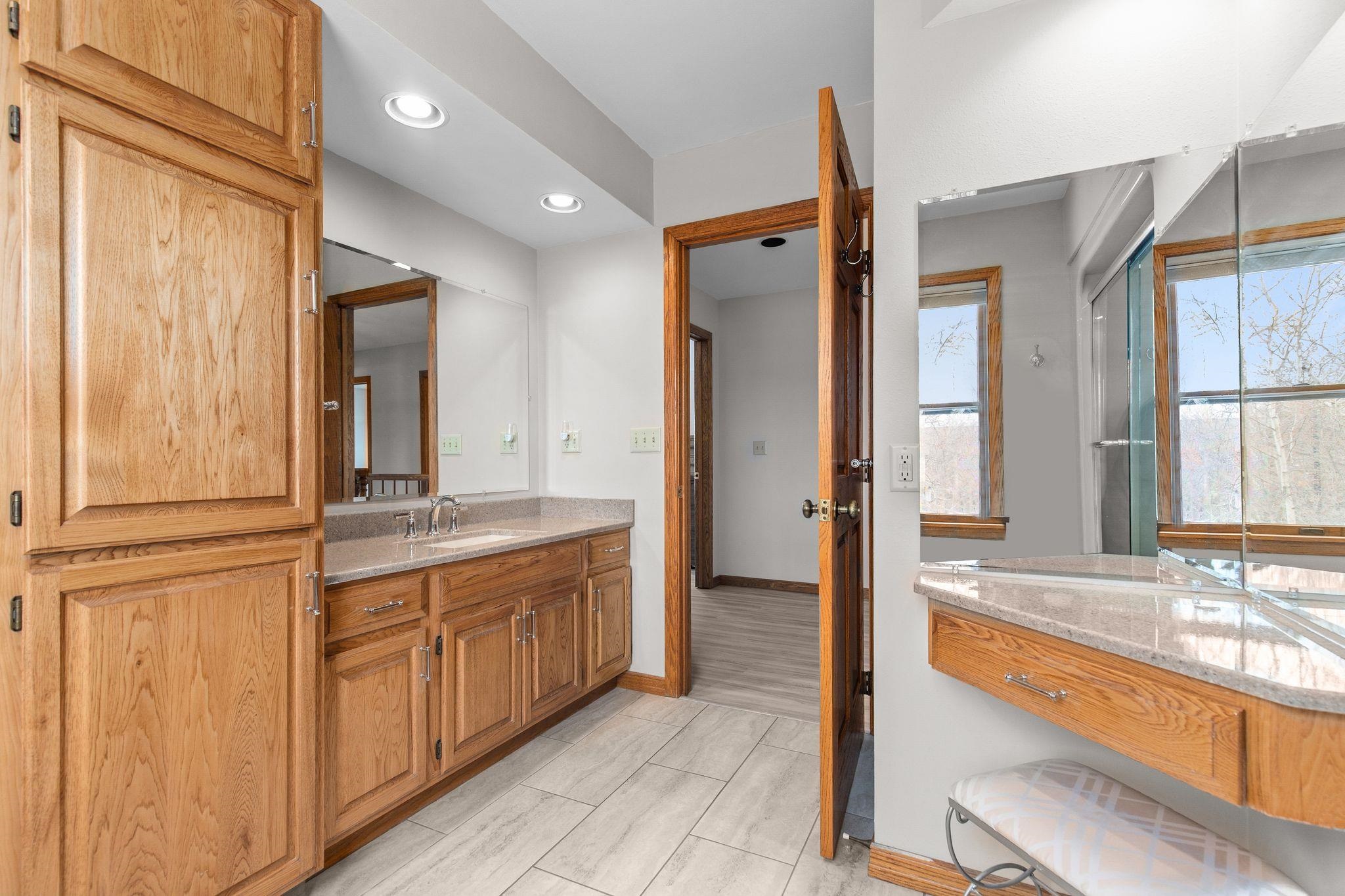 1960 Cliffview Court Oshkosh, WI 54901 - Photo 37 of 62