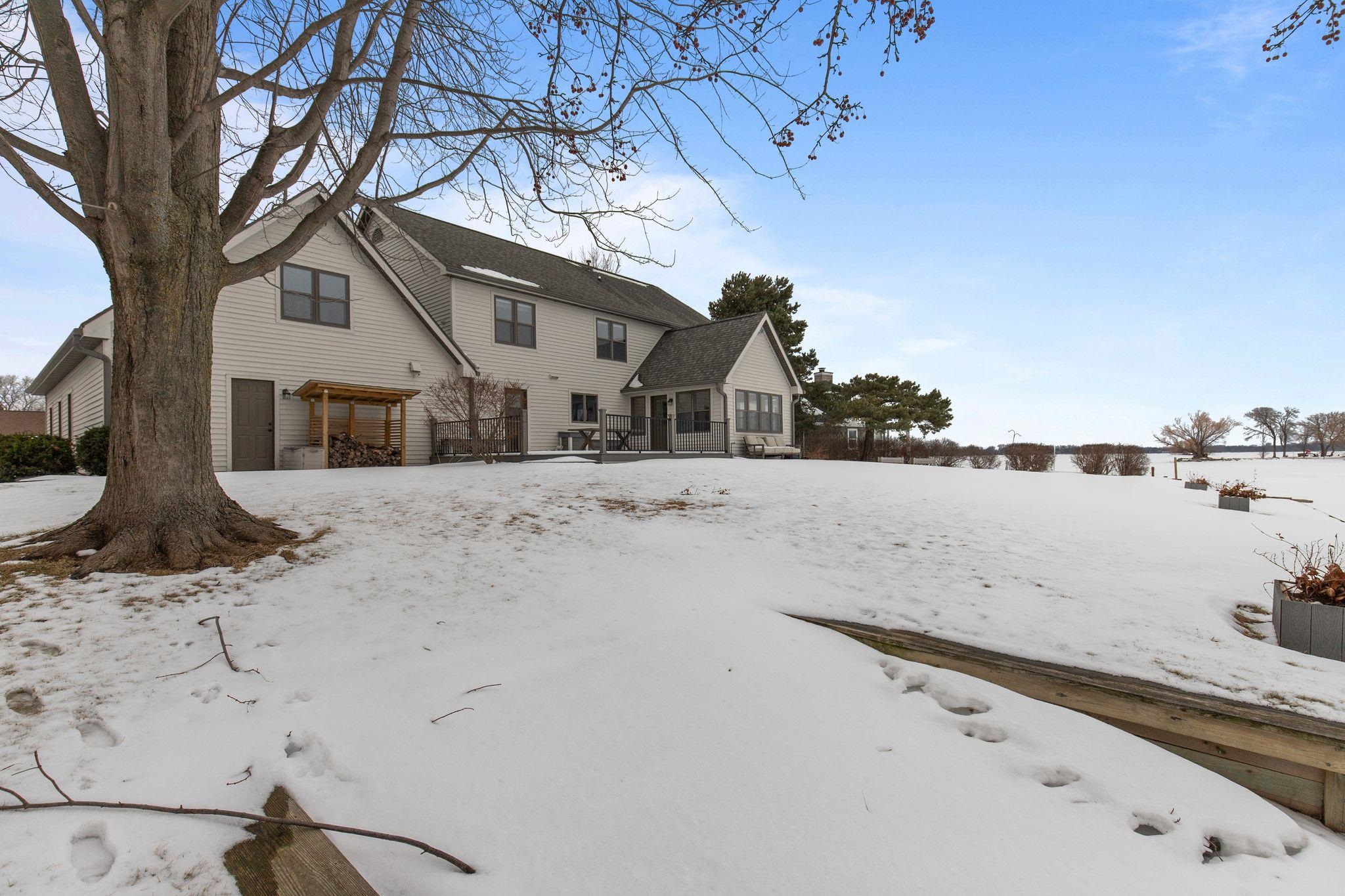 1960 Cliffview Court Oshkosh, WI 54901 - Photo 54 of 62