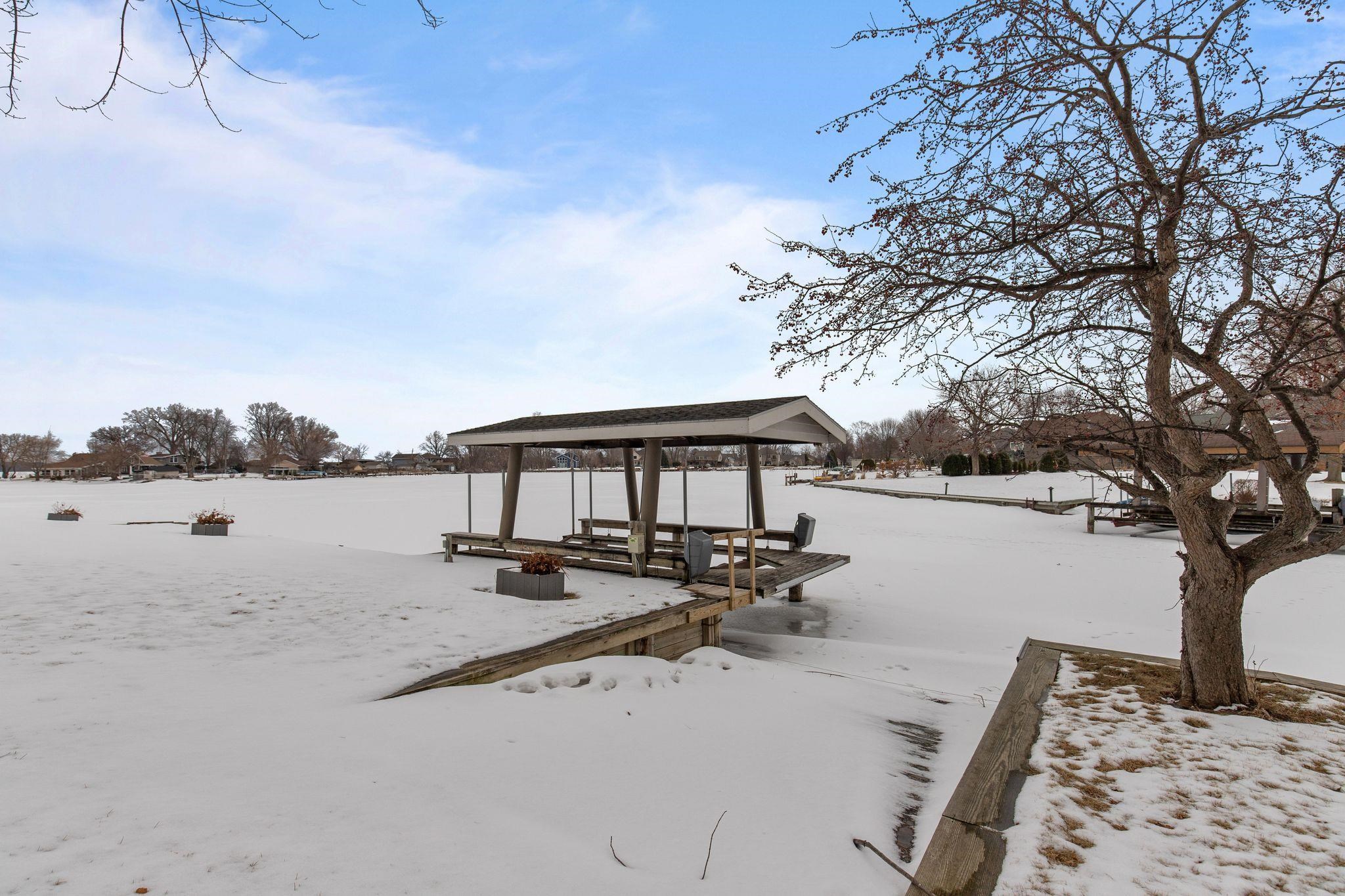 1960 Cliffview Court Oshkosh, WI 54901 - Photo 7 of 62