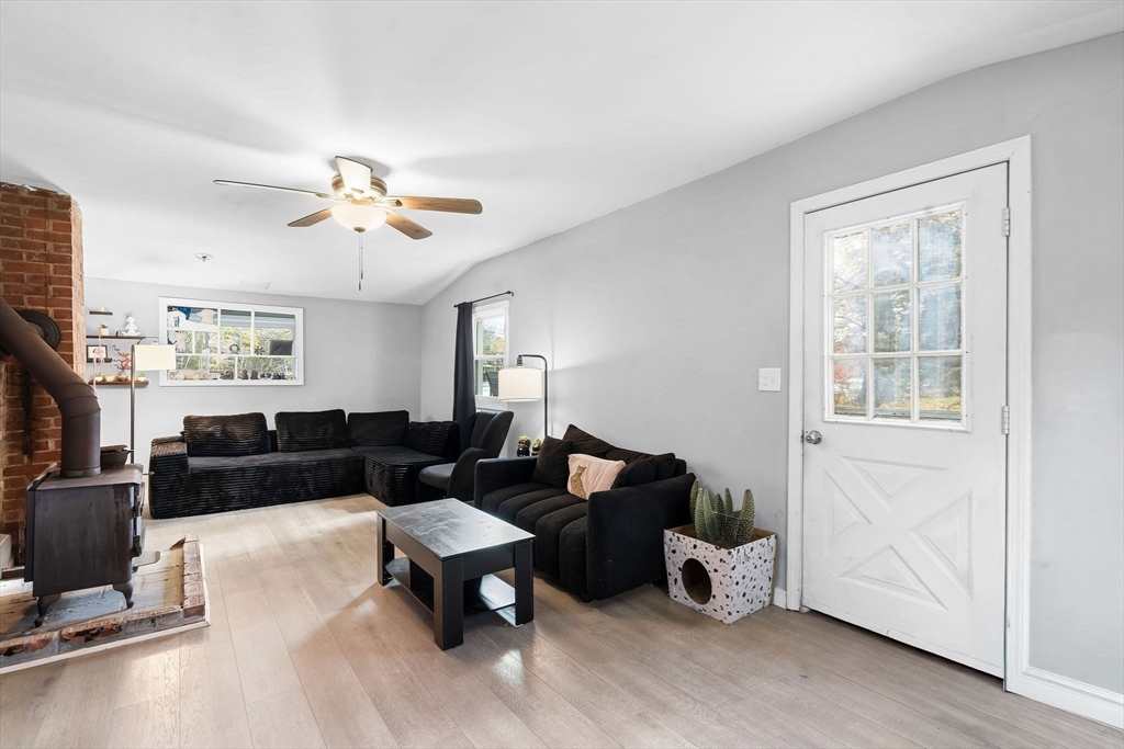 74 Princeton Street Gardner, MA 01440 - Photo 7 of 26 a living room with furniture