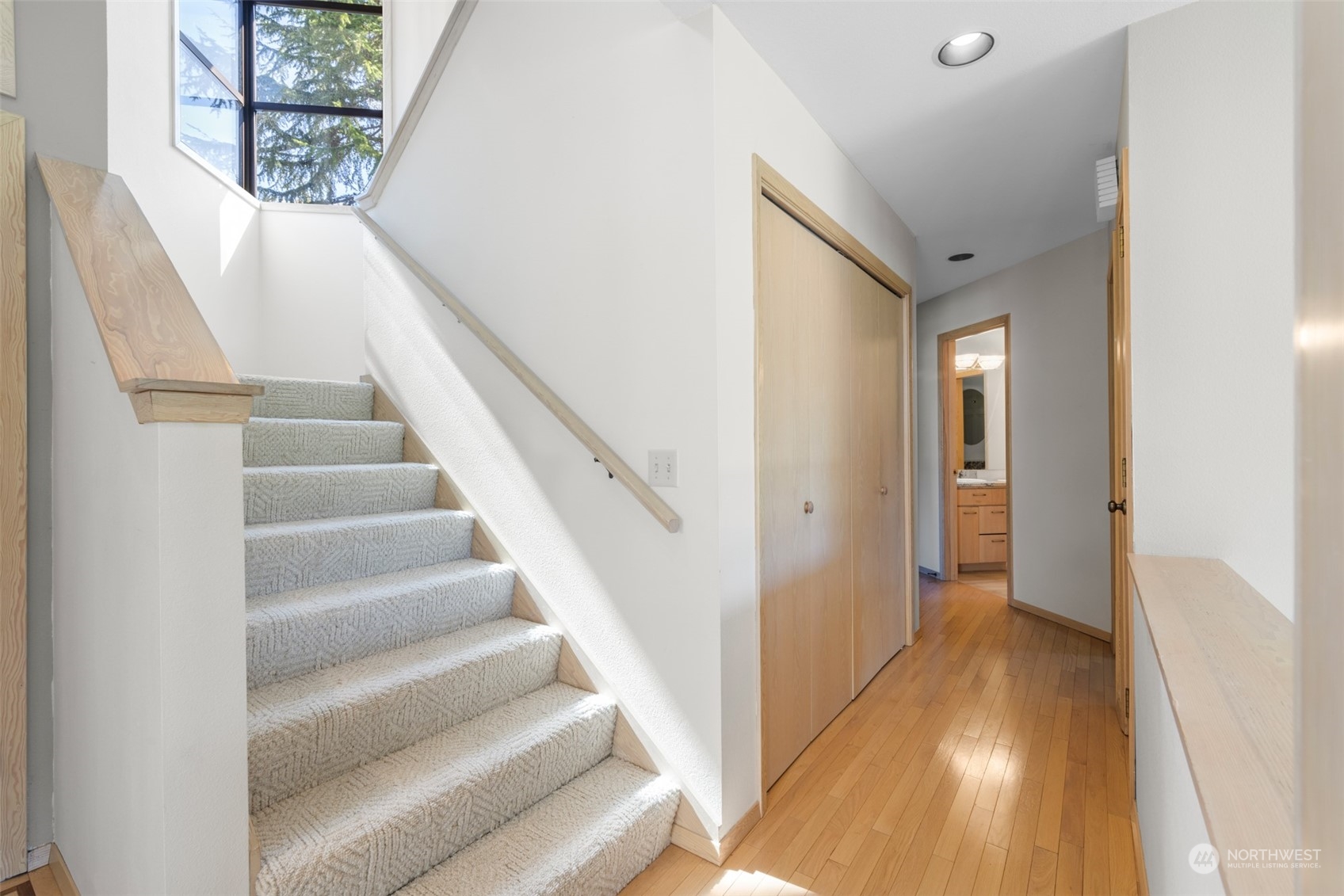 117 Williams Place Sequim, WA 98382 - Photo 21 of 40 a view of entryway