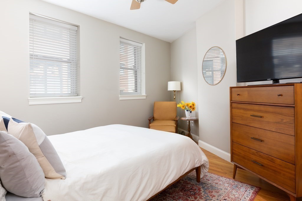 30 Edgerly Road, Unit 2 Boston, MA 02115 - Photo 5 of 7