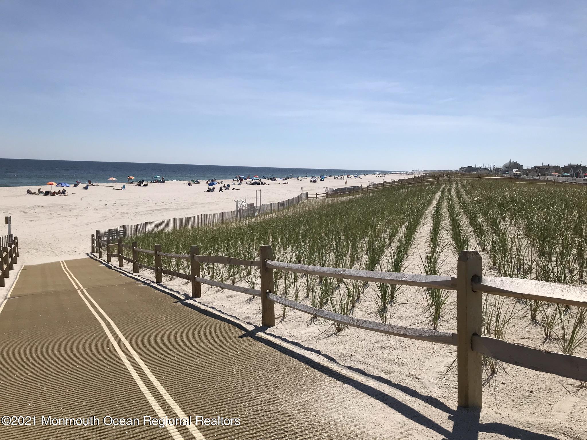3371 Seaview Road Lavallette, NJ 08735 - Photo 6 of 20 D52D0764-AC7C-4A4A-9993-41F1C0E5126B