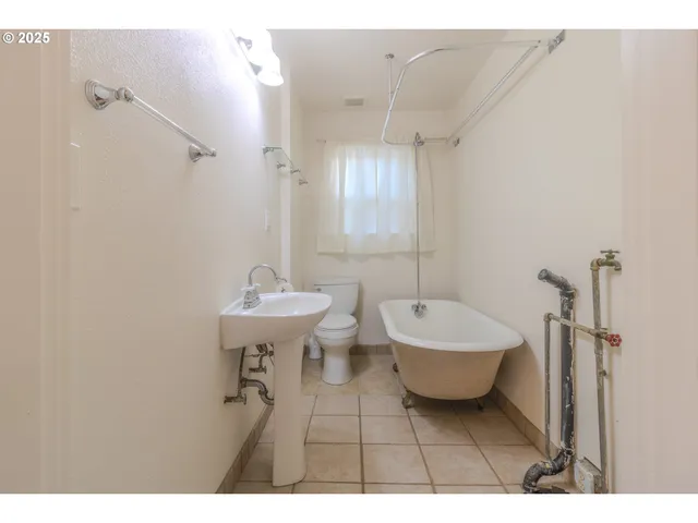 $315,000 | 1110 Cross Street Southeast, Salem, OR 97302