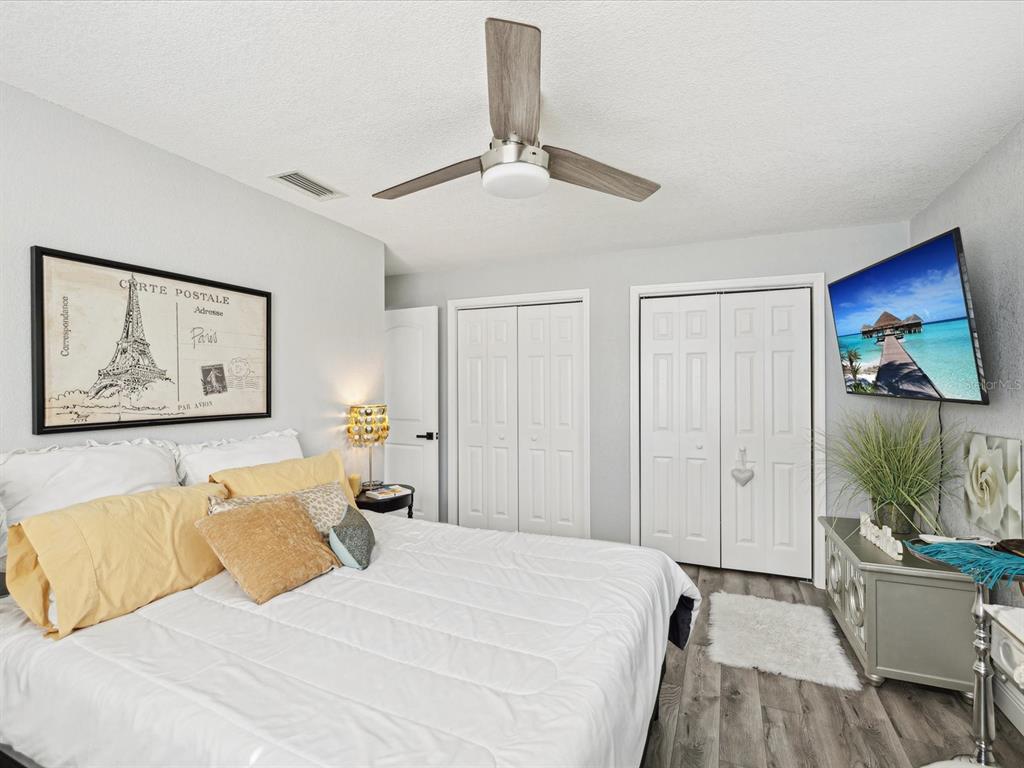 10264 Oakhurst Road Largo, FL 33774 - Photo 24 of 38