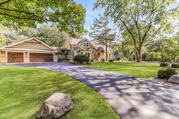 $1,495,000 | 11901 South 92nd Avenue, Palos Park, IL 60464