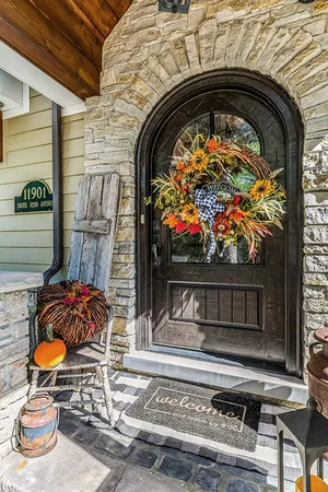 $1,495,000 | 11901 South 92nd Avenue, Palos Park, IL 60464