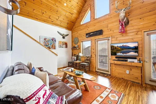 $625,000 | 408 Eagle Ridge Road, Roan Mountain, TN 37687