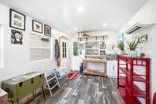 $625,000 | 408 Eagle Ridge Road, Roan Mountain, TN 37687