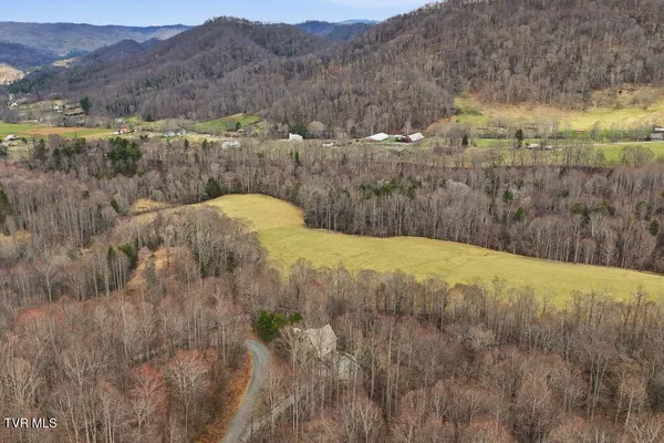 $625,000 | 408 Eagle Ridge Road, Roan Mountain, TN 37687