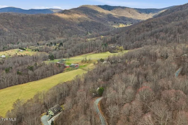 $625,000 | 408 Eagle Ridge Road, Roan Mountain, TN 37687