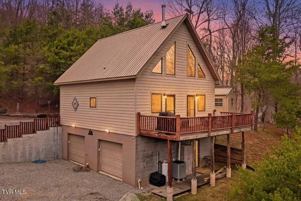 $625,000 | 408 Eagle Ridge Road, Roan Mountain, TN 37687