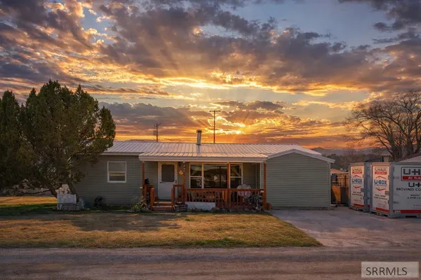 $189,900 | 335 Augusta Drive, Arco, ID 83213