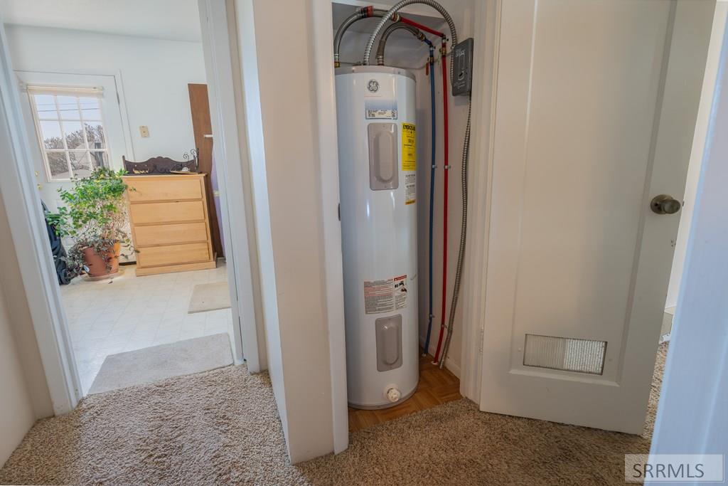 335 Augusta Drive Arco, ID 83213 - Photo 13 of 35