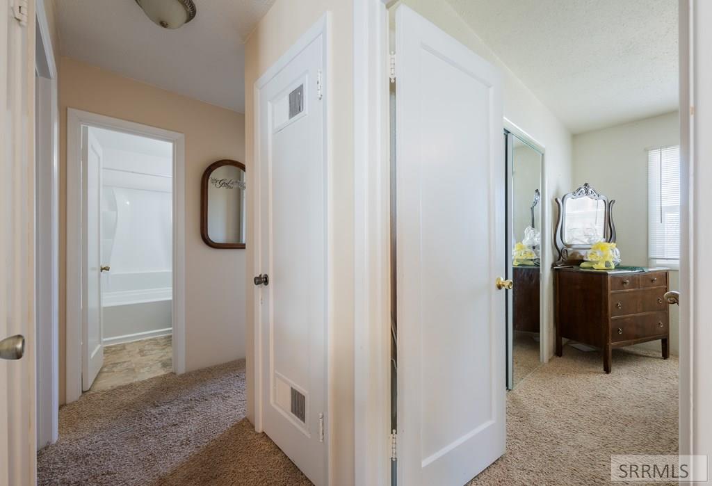 335 Augusta Drive Arco, ID 83213 - Photo 18 of 35