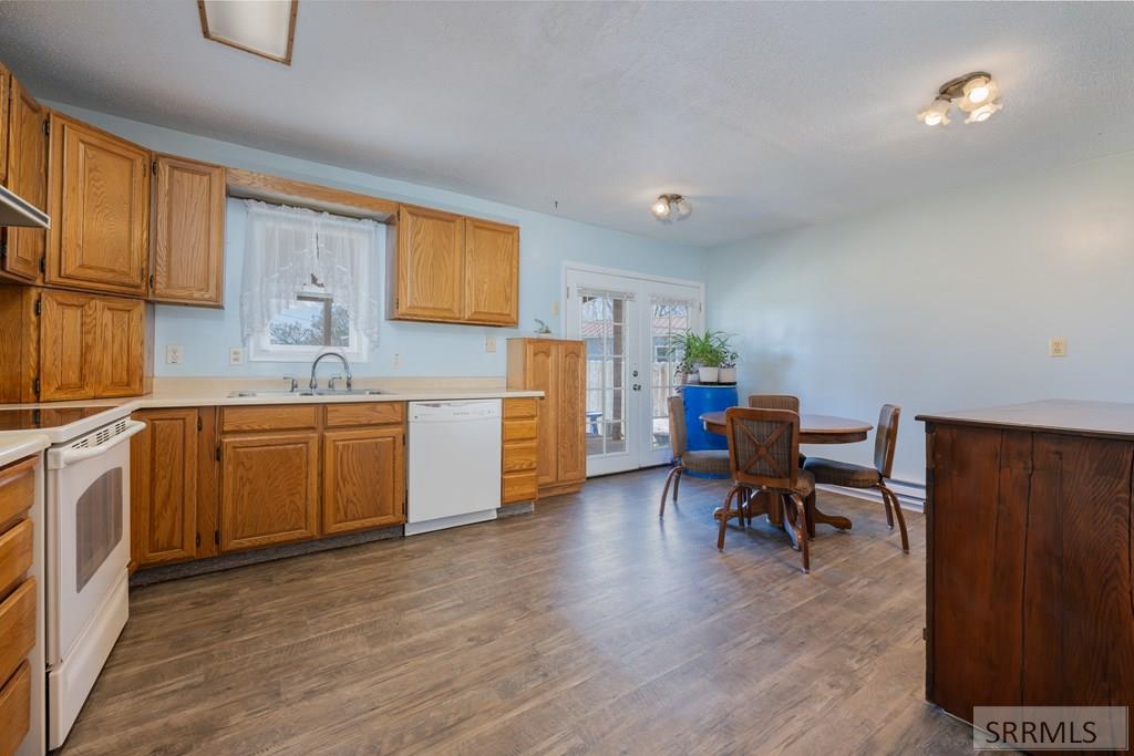 335 Augusta Drive Arco, ID 83213 - Photo 5 of 35