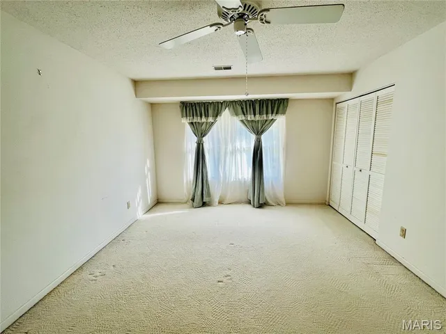 $236,000 | 5428 Duchesne Parque Drive, St. Louis, MO 63128