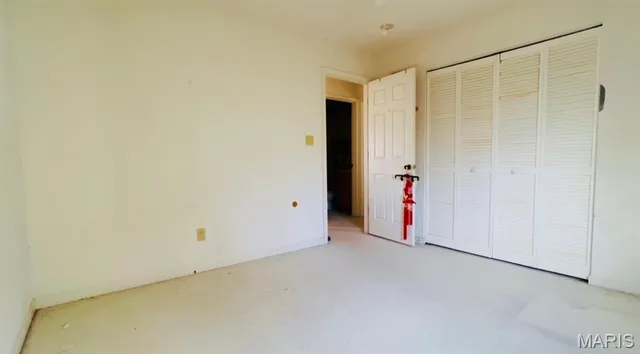 $236,000 | 5428 Duchesne Parque Drive, St. Louis, MO 63128